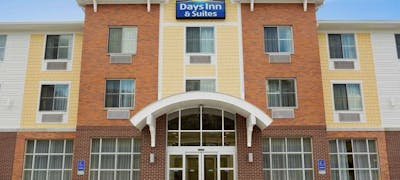 Days Inn and Suites Caldwell