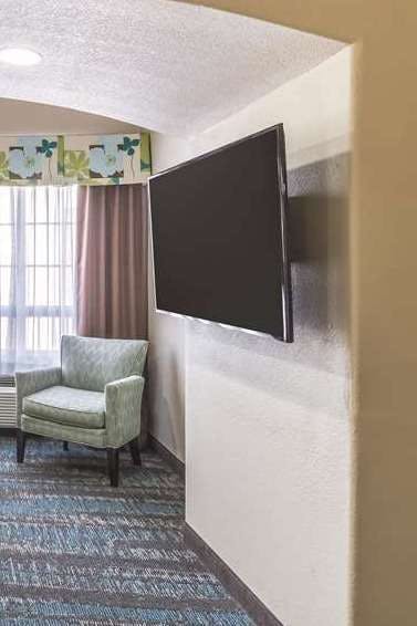 Hotel La Quinta Inn & Suites by Wyndham Dallas Grand Prairie South photo 3