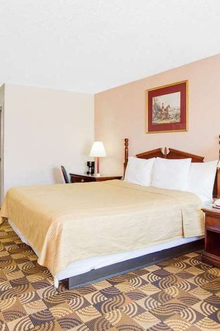 Hotel Days Inn by Wyndham Greenville MS photo 1