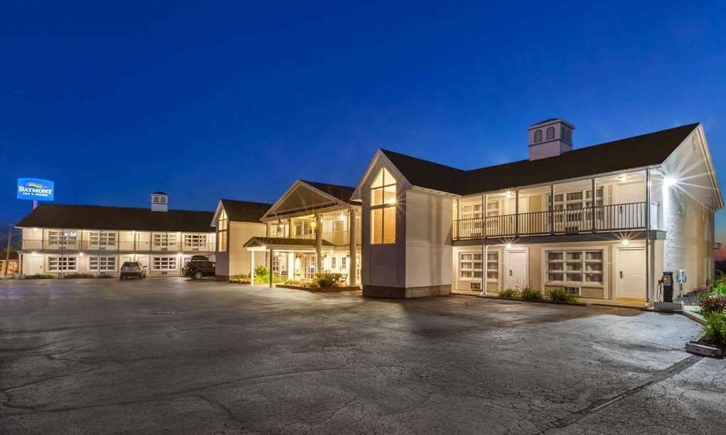 Baymont St. Ignace Lakefront