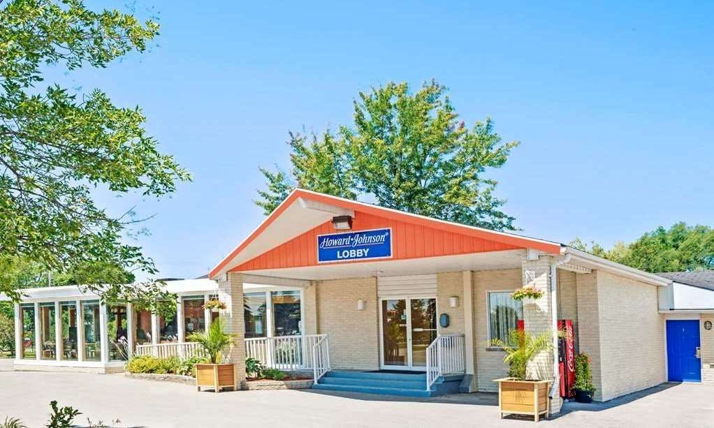 Howard Johnson by Wyndham Lindsay