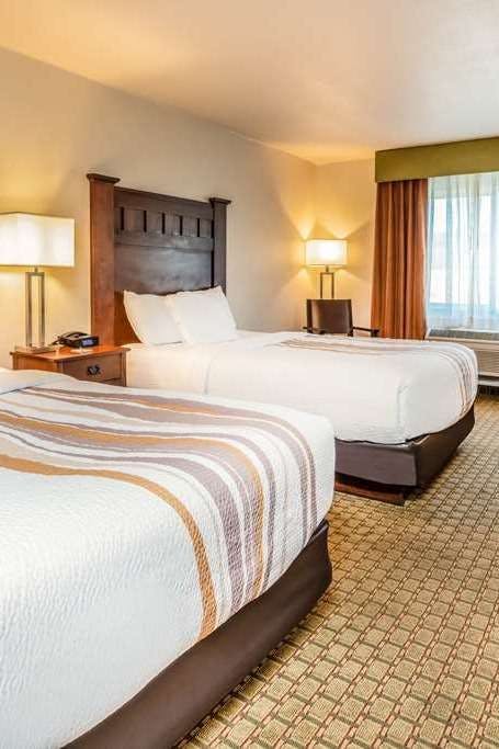 Hotel La Quinta Inn & Suites by Wyndham Grants Pass photo 2