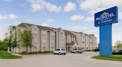 Microtel Inn & Suites by Wyndham Bellevue/Omaha