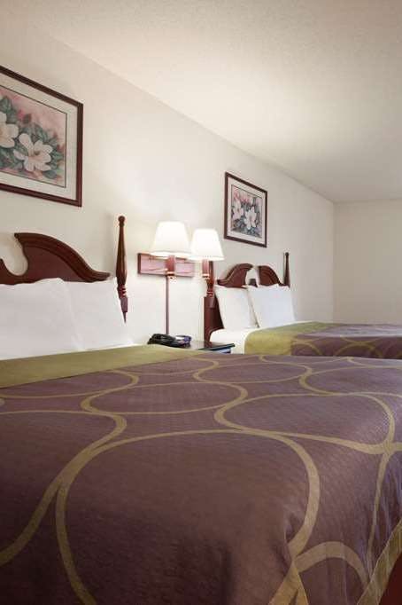 Hotel Super 8 Aurora Naperville photo 3