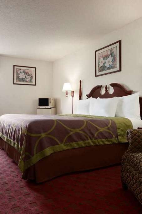 Hotel Super 8 Aurora Naperville photo 2