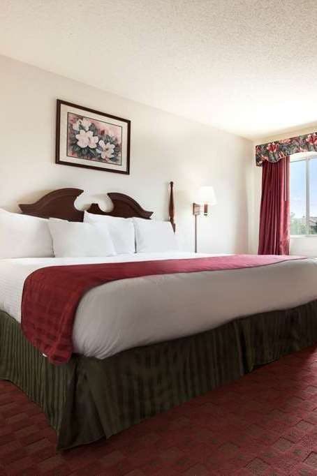 Hotel Super 8 Aurora Naperville photo 1