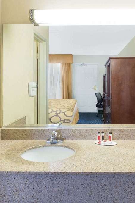 Hotel Baymont by Wyndham Flagstaff photo 4