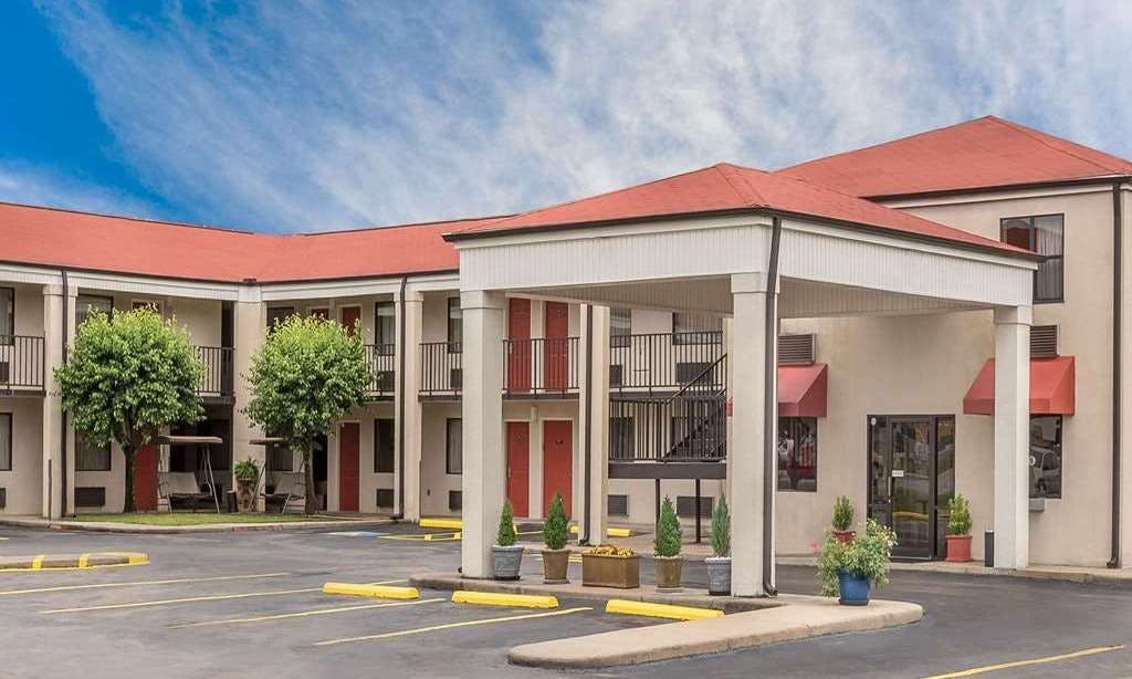 Super 8 by Wyndham Bryant Little Rock Area