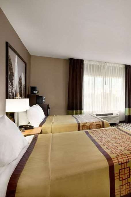 Hotel Super 8 by Wyndham Hershey Chocolate Avenue photo 2