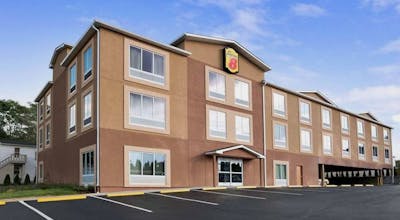 Super 8 by Wyndham Hershey Chocolate Avenue