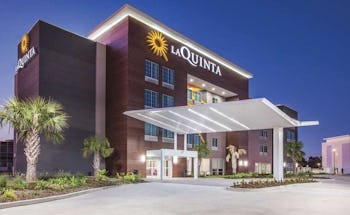 La Quinta Inn & Suites by Wyndham Baton Rouge - Port Allen