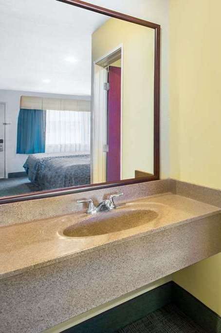 Hotel Days Inn by Wyndham Abbeville photo 5