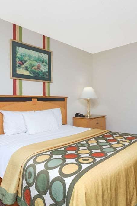 Hotel Super 8 by Wyndham Anderson/Clemson Area photo 1