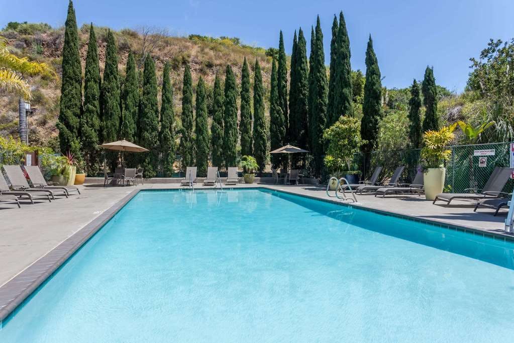 Hotel Days Inn by Wyndham San Diego Hotel Circle photo 3