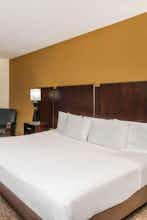 Hotel La Quinta Inn Ste Wolfchase photo 2