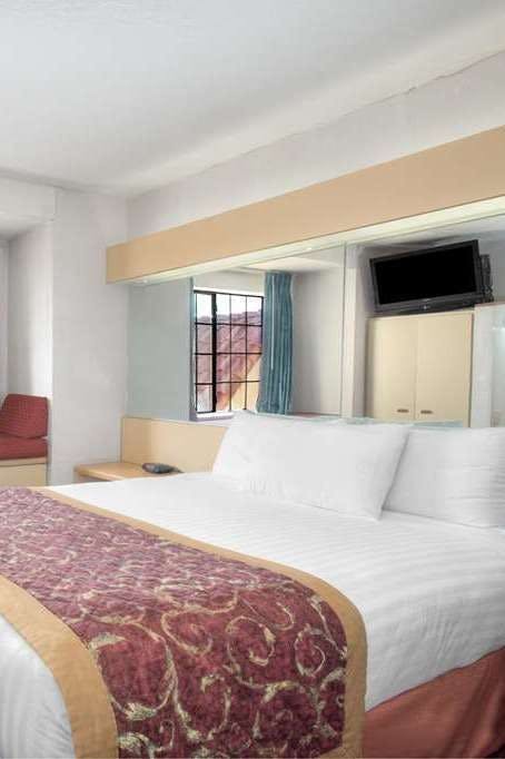 Hotel MTL by WY Gallup photo 3