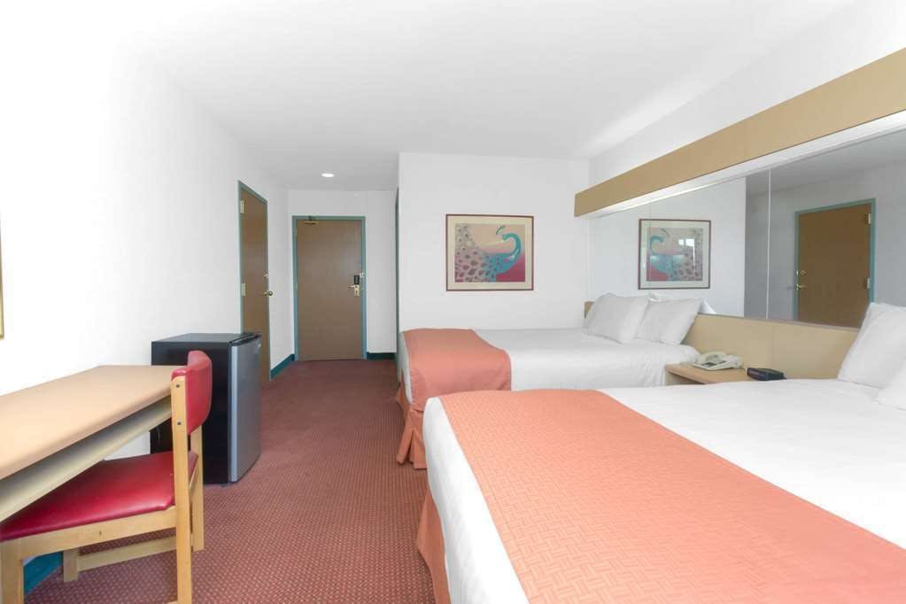 Hotel MTL by WY Gallup photo 5