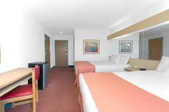 Hotel MTL by WY Gallup photo 5