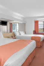 Hotel MTL by WY Gallup photo 4