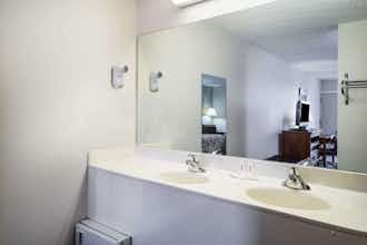 Hotel Baymont Johnson City photo 3