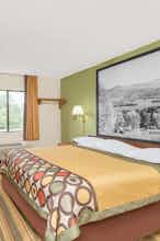 Hotel Super 8 Bedford photo 1