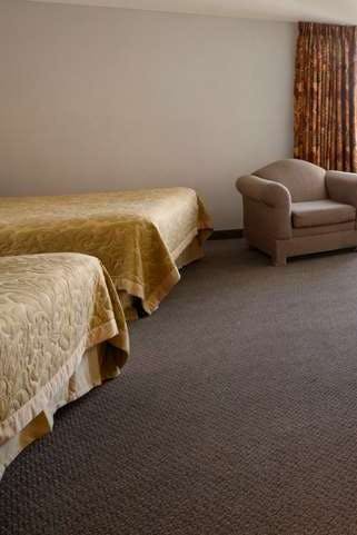 Hotel Super 8 by Wyndham Coeur d'Alene photo 2