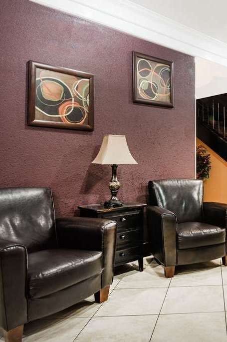 Hotel Days Inn by Wyndham Anderson IN photo 5