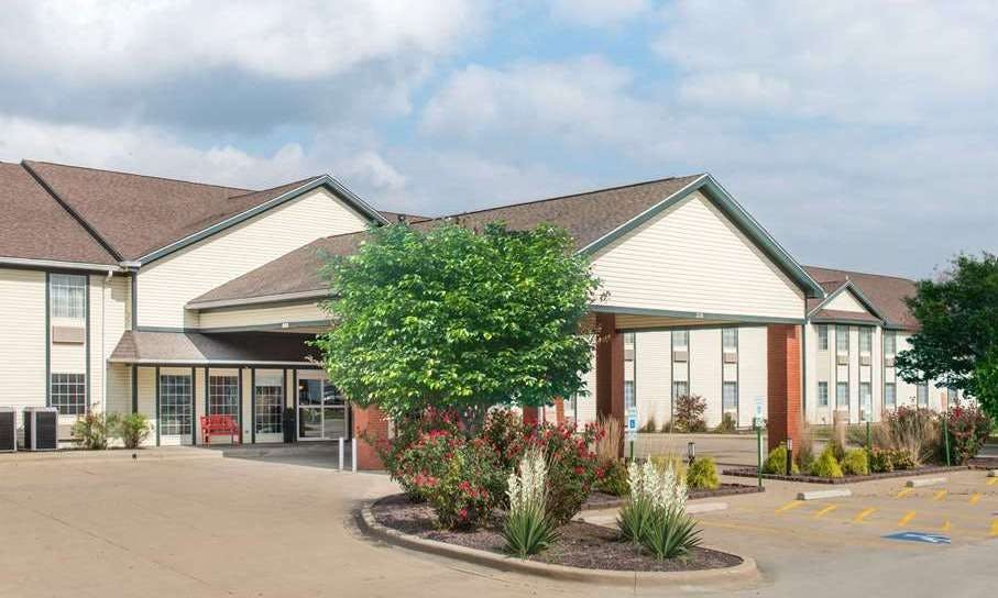 Ramada by Wyndham Springfield North