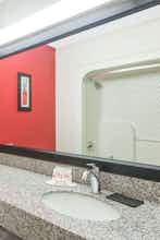 Hotel Ramada Springfield North photo 5