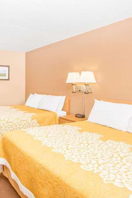 Hotel Days Inn Worthington photo 2