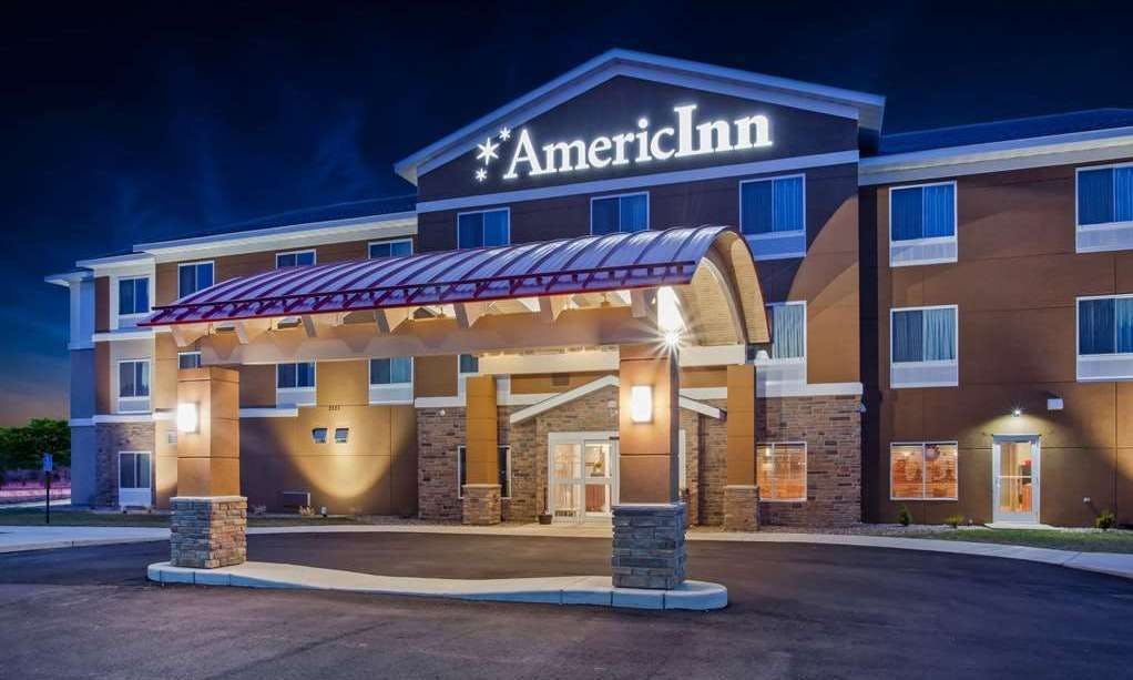 AmericInn by Wyndham DeWitt