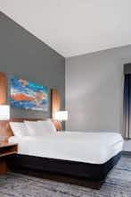 Hotel La Quinta Inn Ste NE St Pete photo 2