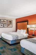 Hotel La Quinta Inn Ste Greensboro photo 5