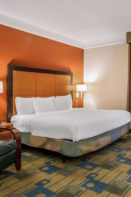 Hotel La Quinta Inn Ste Greensboro photo 4