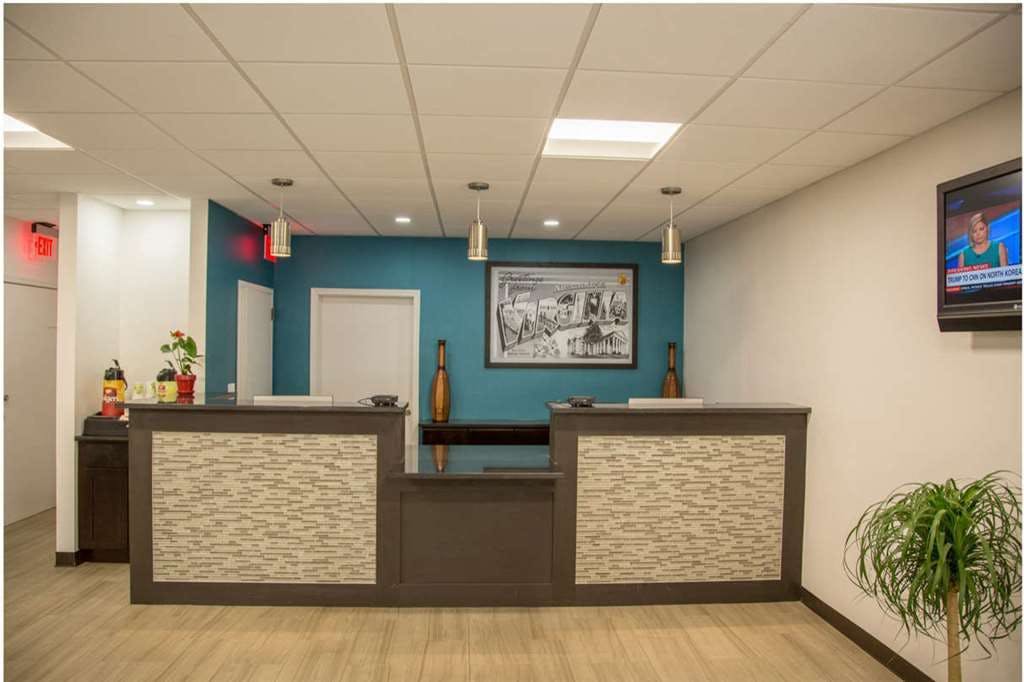 Hotel Super 8 by Wyndham Alexandria/Washington D.C. Area photo 3