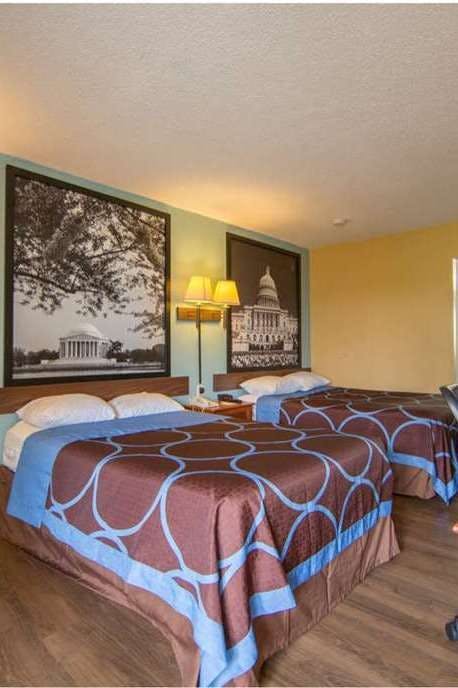 Hotel Super 8 by Wyndham Alexandria/Washington D.C. Area photo 1