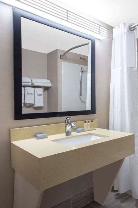 Hotel Wingate by Wyndham Indianapolis Airport Plainfield photo 4