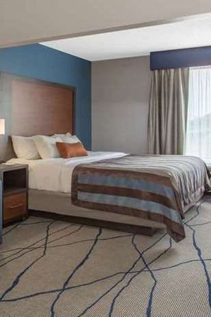 Hotel Wingate by Wyndham Indianapolis Airport Plainfield photo 1