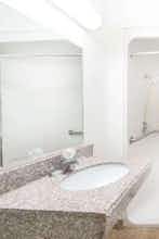 Hotel Super 8 Midwest City OK photo 4