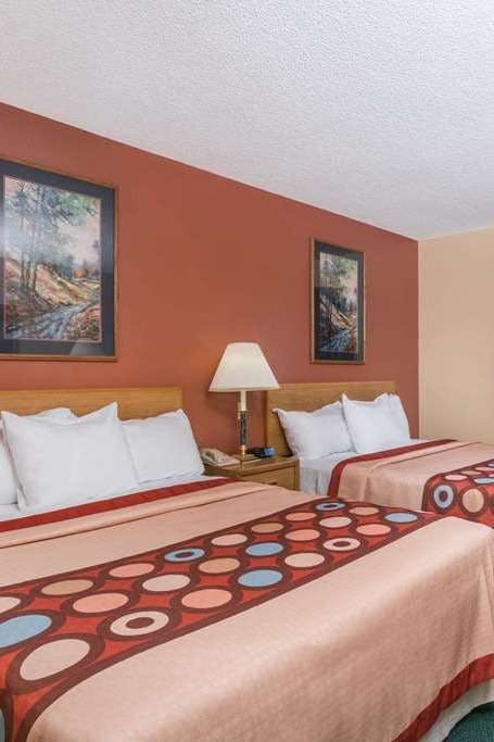 Hotel Super 8 by Wyndham Baxter/Brainerd Area photo 1