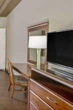 Hotel Super 8 Culver City photo 4