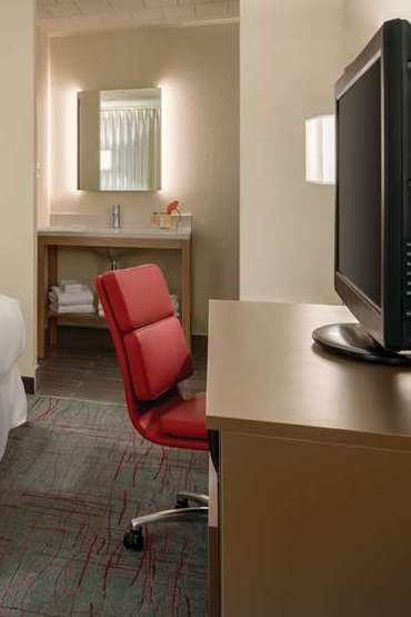 Hotel Ramada by Wyndham Indiana photo 3