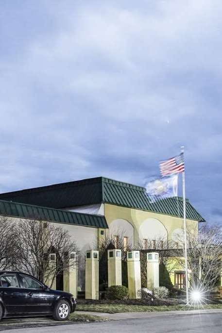 Hotel Ramada by Wyndham Indiana photo 5