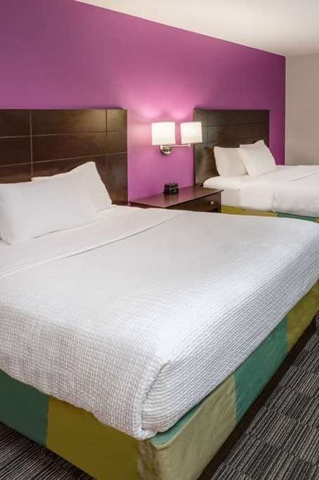 Hotel La Quinta Inn & Suites by Wyndham Houston NW Brookhollow photo 2