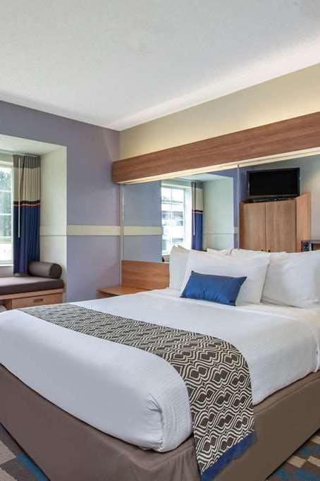 Hotel Microtel Inn & Suites by Wyndham Lillington / Campbell Univ photo 1