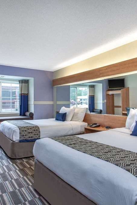 Hotel Microtel Inn & Suites by Wyndham Lillington / Campbell Univ photo 2