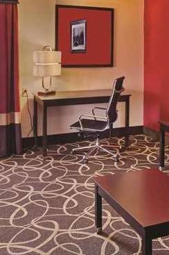 Hotel La Quinta Inn & Suites Summersville/New River National Park photo 3