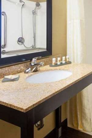 Hotel La Quinta Inn & Suites Summersville/New River National Park photo 5