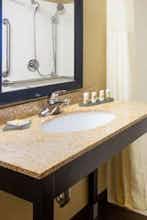 Hotel La Quinta Inn & Suites Summersville/New River National Park photo 5