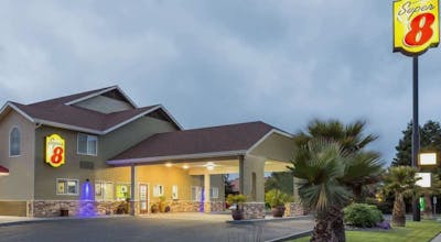 Super 8 by Wyndham Fortuna